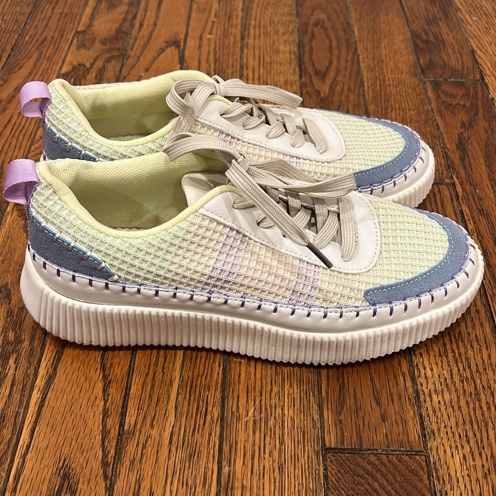 Nicole Miller New York Brita Woven Rainbow Pastel Platform Sneakers - Picture 3 of 10